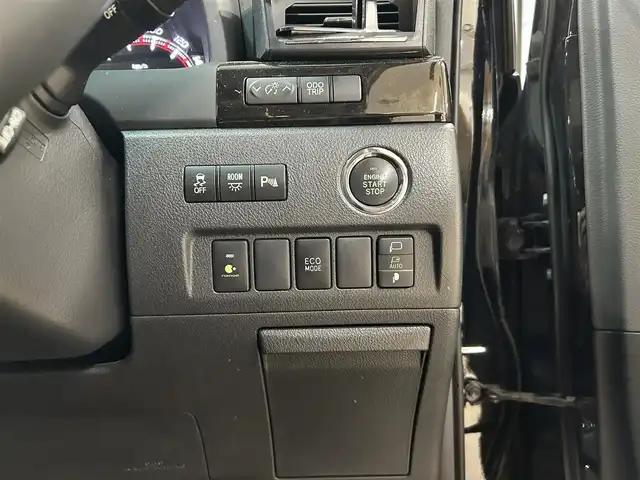 トヨタ アルファード 240S タイプゴールドⅡ 東京都 2014(平26)年 10.4万km ブラック サンルーフ/社外9インチナビ/(CD/DVD/Bluetooth)/バックカメラ/社外フリップダウンモニター/社外セキュリティ（クリフォード）/半革シート/ウッドコンビハンドル/黒木目調パネル/クルーズコントロール/コーナーセンサー/プッシュスタートボタン/前後フォグランプ/HIDヘッドライト/ISOFIX/ETC/両側パワースライドドア/オットマン/パワーバックドア/ドアバイザー/nanoe/100V電源/プライバシーガラス/電動格納ミラー/純正18インチアルミホイール/W+カーテンSRS＆ABS/横滑り防止装置