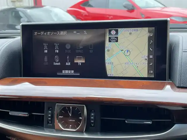 レクサス ＬＸ 570 神奈川県 2016(平28)年 6.2万km ホワイトパールクリスタルシャイン サンルーフ/オレンジ革シート/モデリスタエアロ/マフラー/純正20インチAW/クールBOX/ヘッドアップディスプレイ/レクサスセーフティシステム+/レーダークルーズコントロール/PCS/LDA/BSM/RCTA/コーナーセンサー/純正SDナビ・地デジTV/パノラマモニター/ビルトインETC2.0/前席パワーシート/シートヒーター/エアシート/ステアリングヒーター/パワーバックドア/LEDライト/LEDフォグライト/オートハイビーム/ルーフレール/ヒッチメンバー/パドルシフト/プッシュスタート/スマートキー×2/カードキー×1/H28/29/30/R1/2/4年ディーラー整備記録/保証書・取説あり