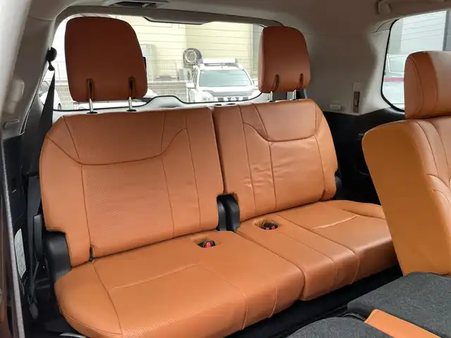 レクサス ＬＸ 570 神奈川県 2016(平28)年 6.2万km ホワイトパールクリスタルシャイン サンルーフ/オレンジ革シート/モデリスタエアロ/マフラー/純正20インチAW/クールBOX/ヘッドアップディスプレイ/レクサスセーフティシステム+/レーダークルーズコントロール/PCS/LDA/BSM/RCTA/コーナーセンサー/純正SDナビ・地デジTV/パノラマモニター/ビルトインETC2.0/前席パワーシート/シートヒーター/エアシート/ステアリングヒーター/パワーバックドア/LEDライト/LEDフォグライト/オートハイビーム/ルーフレール/ヒッチメンバー/パドルシフト/プッシュスタート/スマートキー×2/カードキー×1/H28/29/30/R1/2/4年ディーラー整備記録/保証書・取説あり