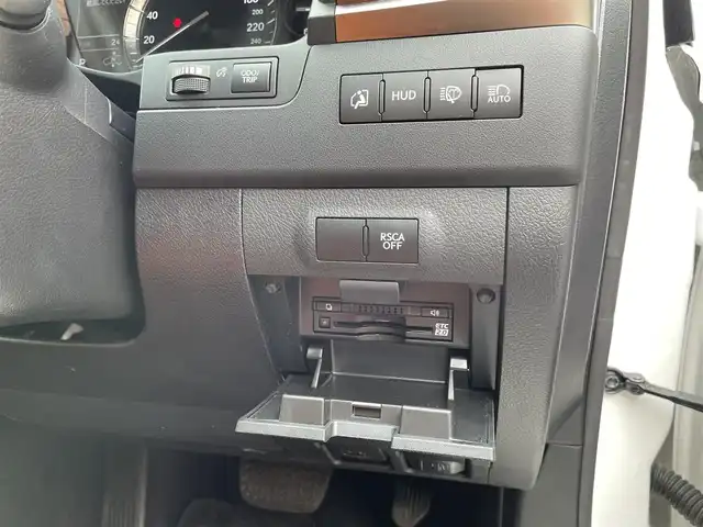 レクサス ＬＸ 570 神奈川県 2016(平28)年 6.2万km ホワイトパールクリスタルシャイン サンルーフ/オレンジ革シート/モデリスタエアロ/マフラー/純正20インチAW/クールBOX/ヘッドアップディスプレイ/レクサスセーフティシステム+/レーダークルーズコントロール/PCS/LDA/BSM/RCTA/コーナーセンサー/純正SDナビ・地デジTV/パノラマモニター/ビルトインETC2.0/前席パワーシート/シートヒーター/エアシート/ステアリングヒーター/パワーバックドア/LEDライト/LEDフォグライト/オートハイビーム/ルーフレール/ヒッチメンバー/パドルシフト/プッシュスタート/スマートキー×2/カードキー×1/H28/29/30/R1/2/4年ディーラー整備記録/保証書・取説あり