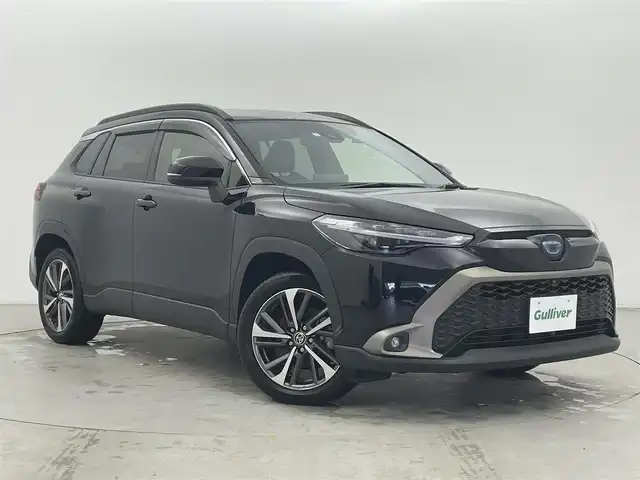 トヨタ カローラ クロス ハイブリッド Z 富山県 2023(令5)年 3.6万km アティチュードブラックマイカ 純正9型ディスプレイオーディオ（AM/FM/BT/USB/HDMI）/全方位カメラ/ドライブレコーダー/ETC/ブラインドスポットモニター/ハーフレザーシート/D席パワーシート/シートヒーター/衝突被害軽減システム/レーダークルーズコントロール/レーンキープアシスト/コーナーセンサー/横滑り防止装置/アイドリングストップ/純正アルミホイール/純正ゴムマット/オートLEDライト/オートマチックハイビーム/フォグライト/ステアリングスイッチ/革巻きステアリング/スマートキー/スペアキー