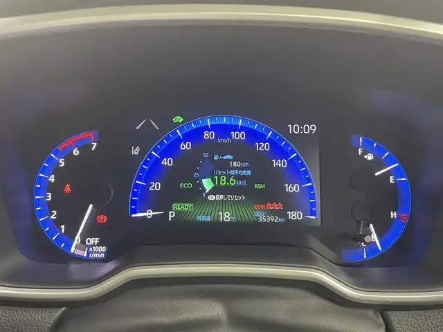 トヨタ カローラ クロス ハイブリッド Z 富山県 2023(令5)年 3.6万km アティチュードブラックマイカ 純正9型ディスプレイオーディオ（AM/FM/BT/USB/HDMI）/全方位カメラ/ドライブレコーダー/ETC/ブラインドスポットモニター/ハーフレザーシート/D席パワーシート/シートヒーター/衝突被害軽減システム/レーダークルーズコントロール/レーンキープアシスト/コーナーセンサー/横滑り防止装置/アイドリングストップ/純正アルミホイール/純正ゴムマット/オートLEDライト/オートマチックハイビーム/フォグライト/ステアリングスイッチ/革巻きステアリング/スマートキー/スペアキー