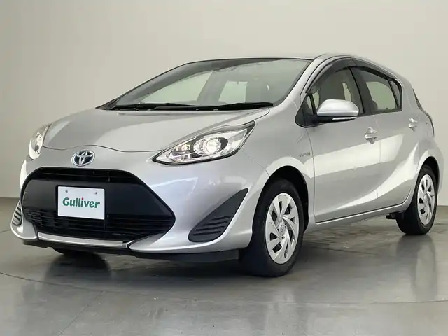 トヨタ アクア L 愛知県 2020(令2)年 3.5万km シルバーM 純正メモリナビ　ワンセグＴＶ　Ｂｌｕｅｔｏｏｔｈ　ＥＴＣ　トヨタセーフティセンス　衝突被害軽減装置　車線逸脱警報　オートハイビーム　踏み間違い防止　コーナーセンサー　電格ミラー　フロアマット　禁煙車