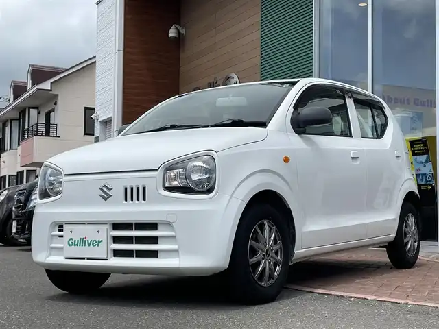 スズキ アルト L 道央・札幌 2017(平29)年 8.2万km スペリアホワイト ４ＷＤ/純正オーディオ(AM/FM/ＣＤ)/シートヒーター/純正フロアマット/ドアバイザー/横滑り防止装置/盗難防止装置/アイドリングストップ/ヘッドライトレベライザー/スペアキー×１/積込冬タイヤ/　　(145/80R13 ２２年製 溝6ｍｍ/　　　　純正ホイールキャップ　1箇所欠品)