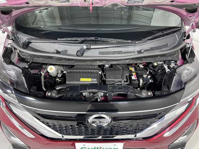 日産 ルークス ハイウェイスター X 佐賀県 2020(令2)年 8.8万km スパークリングレッド/ブラック 純正9インチナビ（MM319D-L）/（CD/DVD/フルセグTV/Bluetooth）/全方位カメラ/ハンズフリードア/エマージェンシーブレーキ/車線逸脱警報/クリアランスソナー/LEDヘッドライト/後席サーキュレーター/純正フロアマット/SOSコールボタン/パーソナルテーブル/スマートキー/スペアキー/純正15インチアルミホイール/ドアバイザー