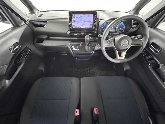 日産 ルークス ハイウェイスター X 佐賀県 2020(令2)年 8.8万km スパークリングレッド/ブラック 純正9インチナビ（MM319D-L）/（CD/DVD/フルセグTV/Bluetooth）/全方位カメラ/ハンズフリードア/エマージェンシーブレーキ/車線逸脱警報/クリアランスソナー/LEDヘッドライト/後席サーキュレーター/純正フロアマット/SOSコールボタン/パーソナルテーブル/スマートキー/スペアキー/純正15インチアルミホイール/ドアバイザー
