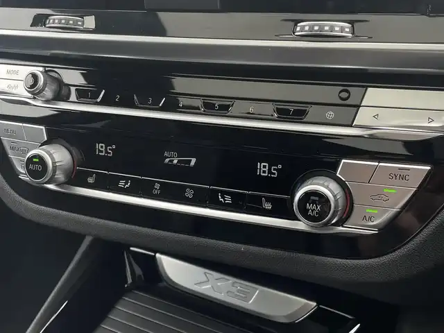 ＢＭＷ Ｘ３ xDrive20d Mスポーツ 東京都 2020(令2)年 4.9万km 青 ワンオーナー/スマートキー/プッシュスタート/フルオートエアコン/MFSW/アダプティブクルーズコントロール/パドルシフト/本革ステアリング/オートライト/オートハイビーム/前後フォグライト/ライブコックピット/コネクティドドライブ/フルセグTV/Bluetooth接続/USB/AppleCarPlay/本革シート/電動パワシート/シートヒーター/電動パワーゲート/バックモニター/フロントカメラ/サイドカメラ/ETC/純正フロアマット/コーナーセンサー/純正20インチアルミホイール