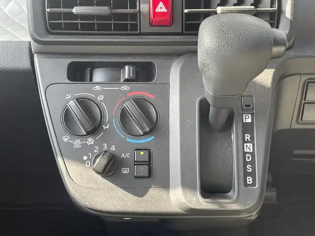 ダイハツ タント L 宮崎県 2020(令2)年 4.2万km ホワイト 純正ナビ/　(Bluetooth/CD/DVD)/フルセグTV/スライドドア/バックカメラ/ドライブレコーダー/コーナーセンサー/スマートアシスト/・衝突回避支援ブレーキ機能/・衝突警報機能/・車線逸脱警報機能/・車線逸脱抑制制御機能/・先行車発進お知らせ機能/・オートハイビーム/LEDヘッドランプ/オートライト/ステアリングスイッチ/リモコンキー/禁煙車