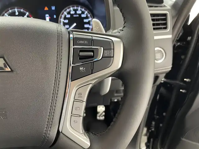 三菱 デリカＤ：５ シャモニー 滋賀県 2025(令7)年 0.1千km アメジストブラック ALPINE11型ナビ/CD/DVD/USB/SD/Bluetooth/フルセグテレビ/全方位カメラ/12.8型後席用モニター/e-アシスト/・衝突被害軽減ブレーキ/・車線逸脱警報システム/・レーダークルーズコントロール/・オートマチックハイビーム/・誤発進抑制機能/・後側方車両検知警報機能/・後退時車両検知警報システム/両側パワースライドドア/パワーバックドア/D/N席パワーシート/D/N席シートヒーター /LEDヘッドライト/オートライト/CHAMONIX (7人)　4WD　e-Assist/オリジナルナビ取付パッケージ＋リアモニター取付パッケージ(25/300)　/D:5専用11型ナビゲーション(322300)/12.8型後席用モニター(143550円)