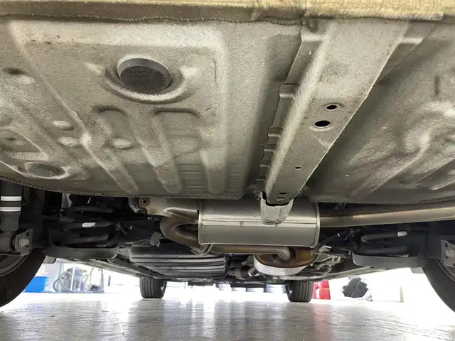 トヨタ ノア Si ダブルバイビーⅡ 滋賀県 2019(平31)年 6.9万km ホワイトパールクリスタルシャイン 禁煙車/純正９型ナビ/（ＣＤ／ＤＶＤ／Ｂｌｕｅｔｏｏｔｈ／フルセグ／ＳＤ）/トヨタセーフティセンス/アルパイン１０．２型後席モニター/クルーズコントロール/両側パワースライドドア/ハーフレザーシート/デュアルエアコン/LEDヘッドライト/バックカメラ/ビルトインETC/オートライト/オートハイビーム