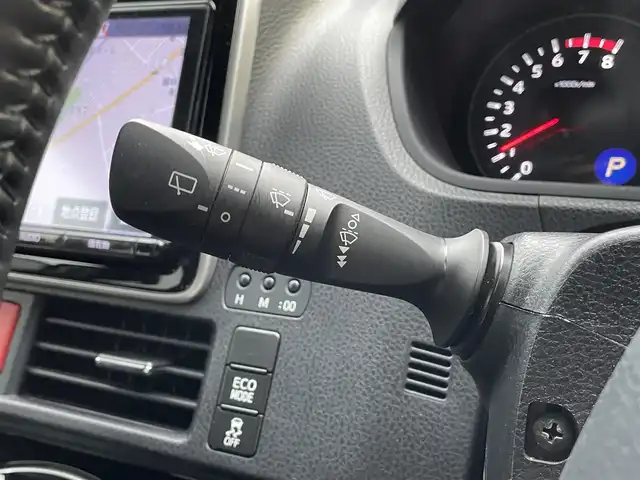 トヨタ ノア Si ダブルバイビーⅡ 滋賀県 2019(平31)年 6.9万km ホワイトパールクリスタルシャイン 禁煙車/純正９型ナビ/（ＣＤ／ＤＶＤ／Ｂｌｕｅｔｏｏｔｈ／フルセグ／ＳＤ）/トヨタセーフティセンス/アルパイン１０．２型後席モニター/クルーズコントロール/両側パワースライドドア/ハーフレザーシート/デュアルエアコン/LEDヘッドライト/バックカメラ/ビルトインETC/オートライト/オートハイビーム