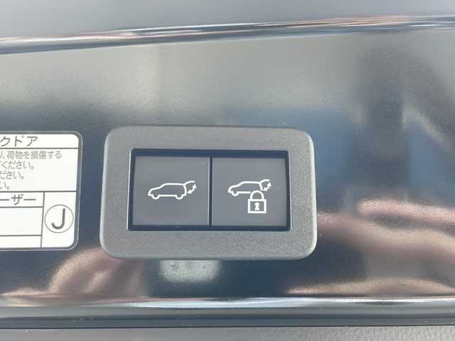 トヨタ カローラ クロス ハイブリッド Z 富山県 2022(令4)年 3.1万km アティチュードブラックマイカ 純正コネクティッドナビ　/PCS/PKSB/RSA/LTA/レーダークルーズコントロール　/純正ＡＷ付きスタッドレス/CD/DVDデッキ　/シートヒーター　/電動リアゲート　/スペアキー　/パワーシート　/ドライブレコーダー　/ビルトインＥＴＣ/コーナーセンサー/オートハイビーム/LEDヘッドライト/USB入力端子/取扱説明書/保証書/ナビ取扱説明書