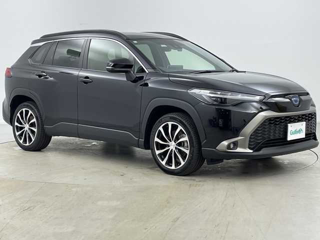 トヨタ カローラ クロス ハイブリッド Z 道央・札幌 2022(令4)年 3.1万km アティチュードブラックマイカ ・4WD/・純正ナビ&CD&DVD&BT&Miracast/・バックカメラ/・パワーバックドア/・トヨタセーフティセンス/・レーダークルーズコントロール/・プリクラッシュセーフティ/・パーキングサポートブレーキ/・ロードサインアシスト/・レーントレーシングアシスト/・コーナーセンサー/・前席シートヒーター　/・D席パワーシート/・ハーフレザーシート/・ビルトインETC/・社外前後ドライブレコーダー/・ステアリングスイッチ/・LEDヘッドライト/・オートライト/・スマートキー/・スペアキー/・純正AW付きスタッドレス　/・取扱説明書/・保証書