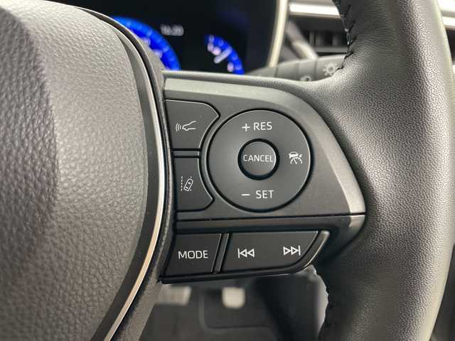 トヨタ カローラ クロス ハイブリッド Z 道央・札幌 2022(令4)年 3.1万km アティチュードブラックマイカ ・4WD/・純正ナビ&CD&DVD&BT&Miracast/・バックカメラ/・パワーバックドア/・トヨタセーフティセンス/・レーダークルーズコントロール/・プリクラッシュセーフティ/・パーキングサポートブレーキ/・ロードサインアシスト/・レーントレーシングアシスト/・コーナーセンサー/・前席シートヒーター　/・D席パワーシート/・ハーフレザーシート/・ビルトインETC/・社外前後ドライブレコーダー/・ステアリングスイッチ/・LEDヘッドライト/・オートライト/・スマートキー/・スペアキー/・純正AW付きスタッドレス　/・取扱説明書/・保証書