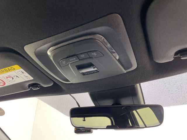 トヨタ カローラ クロス ハイブリッド Z 道央・札幌 2022(令4)年 3.1万km アティチュードブラックマイカ ・4WD/・純正ナビ&CD&DVD&BT&Miracast/・バックカメラ/・パワーバックドア/・トヨタセーフティセンス/・レーダークルーズコントロール/・プリクラッシュセーフティ/・パーキングサポートブレーキ/・ロードサインアシスト/・レーントレーシングアシスト/・コーナーセンサー/・前席シートヒーター　/・D席パワーシート/・ハーフレザーシート/・ビルトインETC/・社外前後ドライブレコーダー/・ステアリングスイッチ/・LEDヘッドライト/・オートライト/・スマートキー/・スペアキー/・純正AW付きスタッドレス　/・取扱説明書/・保証書