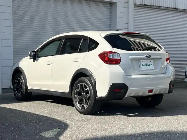 スバル インプレッサ ＸＶ 2．0i－L アイサイト 高知県 2015(平27)年 6.7万km クリスタルホワイトP 社外&CD再生&USB接続/アイサイト/アイドリングストップ/AAC/スマートキー/純正フロアマット/純正17インチアルミホイール/運転席＋助手席エアバッグ/横滑り防止装置/盗難防止装置/衝突被害軽減システム/オートライト/レーンキープアシスト/キセノンヘッドライト