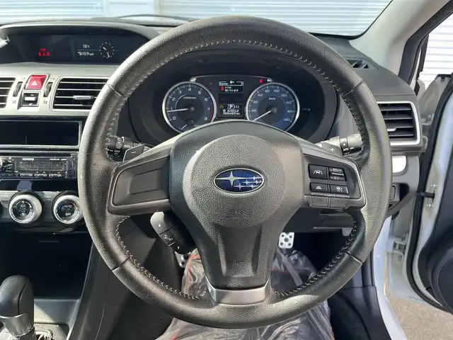 スバル インプレッサ ＸＶ 2．0i－L アイサイト 高知県 2015(平27)年 6.7万km クリスタルホワイトP 社外&CD再生&USB接続/アイサイト/アイドリングストップ/AAC/スマートキー/純正フロアマット/純正17インチアルミホイール/運転席＋助手席エアバッグ/横滑り防止装置/盗難防止装置/衝突被害軽減システム/オートライト/レーンキープアシスト/キセノンヘッドライト