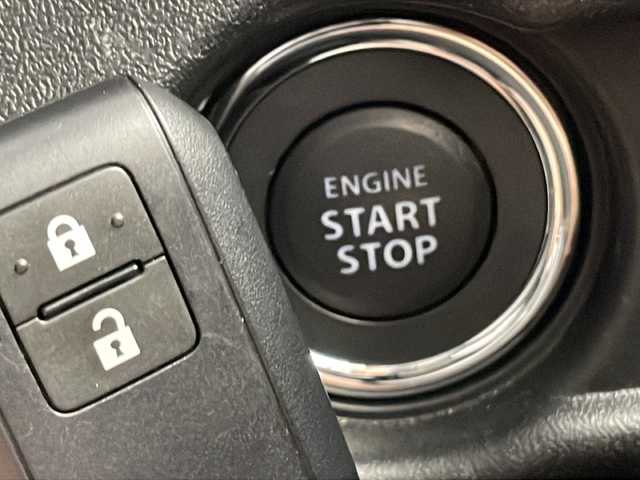 スズキ ジムニー シエラ JC 宮城県 2024(令6)年 1.3万km ミディアムグレー 禁煙車/７インチワイドKENWOOD彩速ナビMDV-S711HDW/（BT/フルセグTV/AM/FM）/LBWKバイザー/背面タイヤ/追従クルーズコントロール/バックカメラ/ETC/ダウンヒルアシストコントロール/純正15インチアルミホイール/LEDヘッドライト/シートヒーター/オートライト/デュアルセンサーブレーキサポート/誤発進抑制機能/ABS/レーンキープアシスト/衝突被害軽減システム/横滑り防止装置