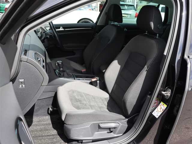 フォルクスワーゲン ゴルフ TSI ハイライン テックED 長野県 2018(平30)年 4万km 黒 ＤｉｓｃｏｖｅｒＰｒｏナビ　/バックカメラ　/ＣａｒＰｌａｙ　/ＡＣＣ　/衝突軽減ブレーキ　/レーンキープアシスト/ブラインドスポットモニター/デジタルメータークラスター　/純正１７ＡＷ　/ＬＥＤライト　/パドルシフト　/スマートキー