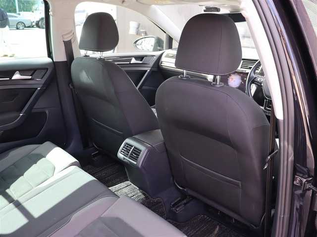 フォルクスワーゲン ゴルフ TSI ハイライン テックED 長野県 2018(平30)年 4万km 黒 ＤｉｓｃｏｖｅｒＰｒｏナビ　/バックカメラ　/ＣａｒＰｌａｙ　/ＡＣＣ　/衝突軽減ブレーキ　/レーンキープアシスト/ブラインドスポットモニター/デジタルメータークラスター　/純正１７ＡＷ　/ＬＥＤライト　/パドルシフト　/スマートキー