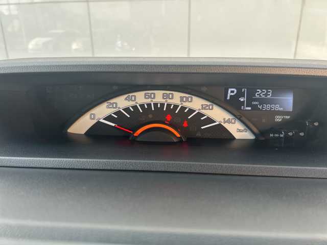 トヨタ ピクシスメガ L SAⅡ 埼玉県 2017(平29)年 4.4万km プラムブラウンパールクリスタルシャイン (株)IDOMが運営する【じしゃロン熊谷店】の自社ローン対象車両になります。こちらは現金ご利用時の価格です。自社ローンご希望の方は別途その旨お申付け下さい。/純正メモリナビ　NSZT-W66T/　CD/DVD/DTV/Bluetooth//バックカメラ/スマートアシストII/・衝突警報機能/・衝突回避支援ブレーキ機能/・誤発進抑制制御機能/・後方誤発進抑制制御機能/・車線逸脱警報機能/・先行車発進お知らせ機能/アイドリングストップ/純正14インチアルミホイール/両側パワースライドドア/純正フロアマット