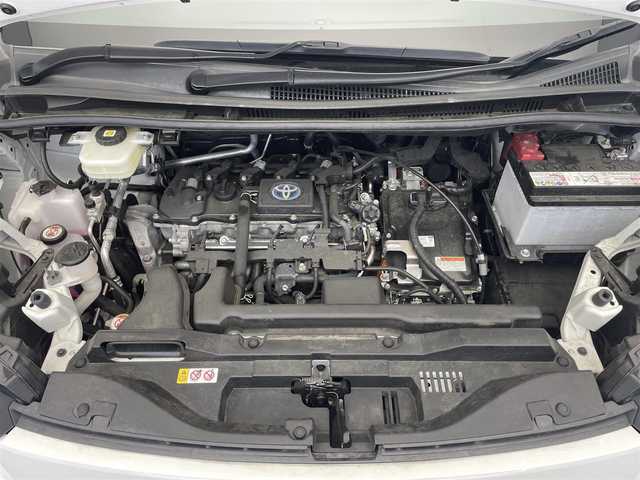 トヨタ ヴォクシー ハイブリッド S－Z 滋賀県 2023(令5)年 2.9万km ホワイトパールクリスタルシャイン 純正10.5インチナビ/・Bluetooth/CD/DVD/HDMI/フルセグ/バックカメラ/3眼LEDヘッドライト/両側パワースライドドア/ハーフレザーシート/快適利便パッケージ/シートヒーター/パワーバックドア/追従付クルーズコントロール/電動パーキングブレーキ/オートホールドブレーキ/オートマチックハイビーム/ETC/純正１７AW