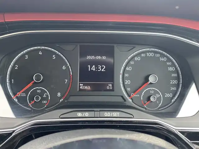 フォルクスワーゲン ポロＧＴＩ 福岡県 2019(平31)年 4.1万km 黒 ・アダプティブクルーズコントロール/・純正ナビ/BT/USB/carplay/・バックカメラ/・ドラレコ/・DTV/・ETC2.0/・純正17AW/・アンビエントライト/・LEDライト/・スペアキー/・保証書/・取扱説明書
