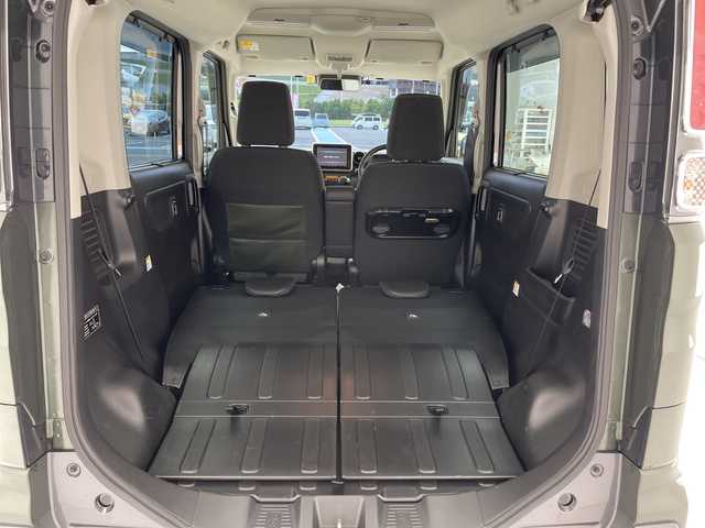 スズキ スペーシア ギア HYBRID XZターボ 愛知県 2023(令5)年 2.6万km クールカーキパールメタリック/ガンメタリック2トーン 純正8型ナビ　ＳＤカードなし/両側パワースライドドア/レーダークルーズコントロール/シートヒーター/バックカメラ/ヘッドアップディスプレイ/純正アルミホイール/コーナーセンサー/ルーフレール/LEDヘッドライト/パドルシフト/レーンキープアシスト/オートマチックハイビーム/ETC/衝突軽減システム/フルセグ/CD DVD/Bluetooth/ルーフキャリア/ステアリングスイッチ/スマートキー/プッシュスタート