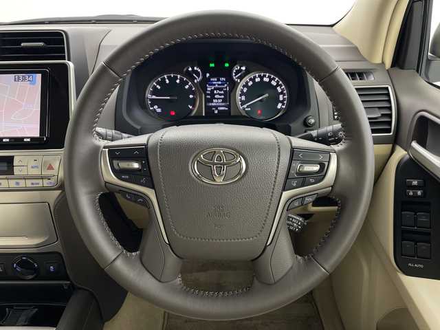 トヨタ ランドクルーザー プラド TX Lパッケージ マットブラED 愛知県 2022(令4)年 1.6万km ホワイトパールクリスタルシャイン ４WD/純正メーカーナビ/・CD/DVD/SD/BT/フルセグ/バックカメラ/ビルトインETC/トヨタセーフティセンス/レーダークルーズコントロール/クリアランスソナー/オートハイビーム/レザーシート/前席パワーシート/前席シートヒーター/前席シートベンチレーション/プッシュスタート/スマートキー/スペアキー１本/LEDヘッドライト/フォグライト/オートライト/純正フロアマット/ドアバイザー