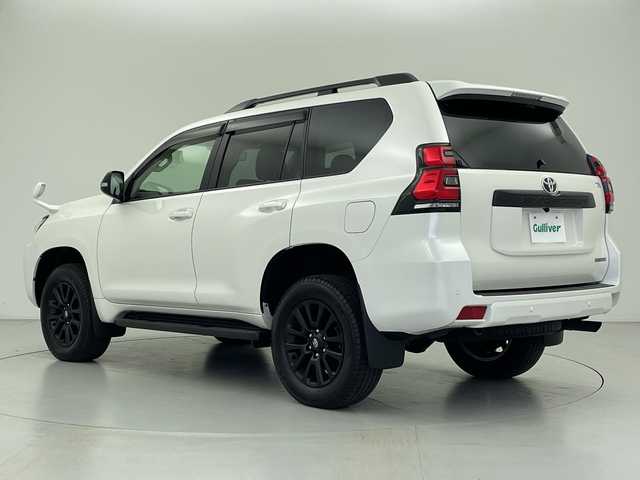 トヨタ ランドクルーザー プラド TX Lパッケージ マットブラED 愛知県 2022(令4)年 1.6万km ホワイトパールクリスタルシャイン ４WD/純正メーカーナビ/・CD/DVD/SD/BT/フルセグ/バックカメラ/ビルトインETC/トヨタセーフティセンス/レーダークルーズコントロール/クリアランスソナー/オートハイビーム/レザーシート/前席パワーシート/前席シートヒーター/前席シートベンチレーション/プッシュスタート/スマートキー/スペアキー１本/LEDヘッドライト/フォグライト/オートライト/純正フロアマット/ドアバイザー