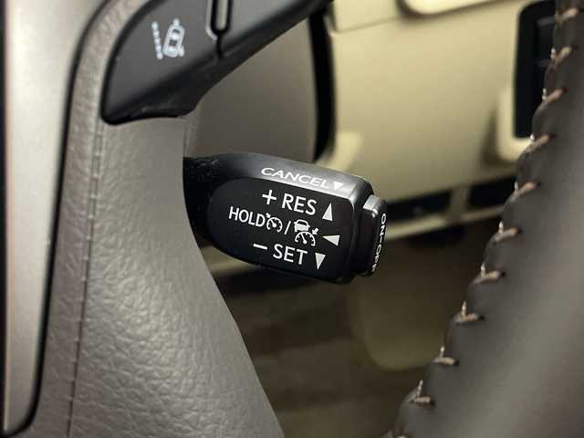 トヨタ ランドクルーザー プラド TX Lパッケージ マットブラED 愛知県 2022(令4)年 1.6万km ホワイトパールクリスタルシャイン ４WD/純正メーカーナビ/・CD/DVD/SD/BT/フルセグ/バックカメラ/ビルトインETC/トヨタセーフティセンス/レーダークルーズコントロール/クリアランスソナー/オートハイビーム/レザーシート/前席パワーシート/前席シートヒーター/前席シートベンチレーション/プッシュスタート/スマートキー/スペアキー１本/LEDヘッドライト/フォグライト/オートライト/純正フロアマット/ドアバイザー