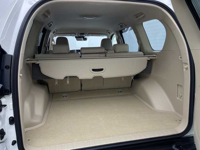 トヨタ ランドクルーザー プラド TX Lパッケージ マットブラED 愛知県 2022(令4)年 1.6万km ホワイトパールクリスタルシャイン ４WD/純正メーカーナビ/・CD/DVD/SD/BT/フルセグ/バックカメラ/ビルトインETC/トヨタセーフティセンス/レーダークルーズコントロール/クリアランスソナー/オートハイビーム/レザーシート/前席パワーシート/前席シートヒーター/前席シートベンチレーション/プッシュスタート/スマートキー/スペアキー１本/LEDヘッドライト/フォグライト/オートライト/純正フロアマット/ドアバイザー