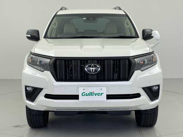 トヨタ ランドクルーザー プラド TX Lパッケージ マットブラED 愛知県 2022(令4)年 1.6万km ホワイトパールクリスタルシャイン ４WD/純正メーカーナビ/・CD/DVD/SD/BT/フルセグ/バックカメラ/ビルトインETC/トヨタセーフティセンス/レーダークルーズコントロール/クリアランスソナー/オートハイビーム/レザーシート/前席パワーシート/前席シートヒーター/前席シートベンチレーション/プッシュスタート/スマートキー/スペアキー１本/LEDヘッドライト/フォグライト/オートライト/純正フロアマット/ドアバイザー