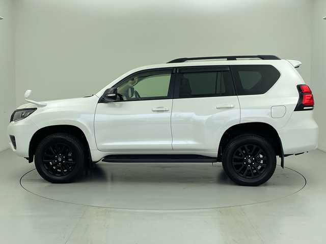 トヨタ ランドクルーザー プラド TX Lパッケージ マットブラED 愛知県 2022(令4)年 1.6万km ホワイトパールクリスタルシャイン ４WD/純正メーカーナビ/・CD/DVD/SD/BT/フルセグ/バックカメラ/ビルトインETC/トヨタセーフティセンス/レーダークルーズコントロール/クリアランスソナー/オートハイビーム/レザーシート/前席パワーシート/前席シートヒーター/前席シートベンチレーション/プッシュスタート/スマートキー/スペアキー１本/LEDヘッドライト/フォグライト/オートライト/純正フロアマット/ドアバイザー