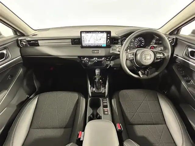 ホンダ ヴェゼル ハイブリッド e:HEV Z 佐賀県 2025(令7)年 0.1千km プラチナホワイトパール 純正ナビ　/フルセグテレビ/アップルカープレイ・アンドロイドオート/衝突被害軽減装置　/追従型クルーズコントロール　/ブラインドスポットモニター　/置くだけ充電　/シートヒーター　/ハンドルヒーター　/バックカメラ　/レーンキープアシスト　/スペアキー　/ＥＴＣ２．０/コーナーセンサー/パドルシフト/純正アルミホイール/ダウンヒルアシストコントロール/チップアップシート