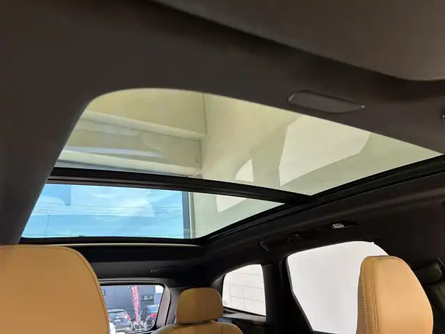 ボルボ ボルボ ＸＣ６０ B5 AWD インスクリプション 岐阜県 2022(令4)年 2.5万km パール ワンオーナー/Bowers&Wilkinsプレミアムサウンド・オーディオシステム/チルトアップ機構付電動パノラマ・ガラス・サンルーフ/Google Apps and Services/　ナビゲーションシステム  Google マップ/　音声操作システム  Google アシスタント/　アプリケーション  Google Play/City Safety（衝突回避・被害軽減ブレーキシステム）/歩行者・サイクリスト・大型動物検知機能（夜間含む）/インターセクション・サポート（右折時対向車検知機能）/オンカミング・レーン・ミティゲーション（対向車線衝突回避支援機能）/レーンキーピングエイド/ドライバーアラートコントロール/ロードサインインフォメーション/リア衝突回避被害軽減ブレーキシステム/パイロット・アシスト/全車速追従機能付ACC/後車衝突回避支援機能付ブラインドスポットインフォメーションシステム/衝突回避・被害軽減ブレーキ機能付CTAクロストラフィックアラート/フル・アクティブ・ハイビーム/360°ビューカメラ/先行車発進告知機能