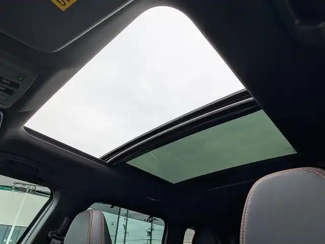 三菱 アウトランダー ＰＨＥＶ P 福井県 2022(令4)年 3.5万km ホワイトダイヤモンド 4WD/3列シート7人乗り/車検R9年5月/パノラマルーフ/9インチディスプレイナビ/フルセグ/ApplecarPlay/AndoroidAuto/BOSEプレミアムサウンド9スピーカー/全方位カメラ/パワーバックドア/レーダークルーズコントロール/車線維持支援システム/e-Asist/・衝突被害軽減ブレーキ/・車線逸脱防止支援システム/・標識認識システム/・ブラインドスポットモニター/・レーンチェンジアシスト/レザーシート/前席パワーシート/シートメモリー/シートヒーター/純正20インチAW/前後コーナーセンサー/ステアリングヒーター/ヘッドアップディスプレイ/プラグインHV/衝突被害軽減システム/レーンキープアシスト/横滑り防止装置/盗難防止装置/置くだけ充電/ビルトインETC2.0/前後ドライブレコーダー/ダブル＋サイド＋カーテンエアバッグ/スマートキー×2