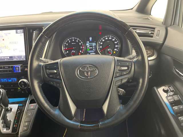 トヨタ ヴェルファイア Z Aエディション ゴールデンアイズ 愛知県 2017(平29)年 5.4万km ホワイトパールクリスタルシャイン 純正11型ナビ/フリップダウンモニター/両側パワースライドドア/サンルーフ/レーダークルーズコントロール/バックカメラ/電動リアゲート/コーナーセンサー/純正アルミホイール/LEDヘッドライト/ETC/ステアリングスイッチ/スマートキー/プッシュスタート