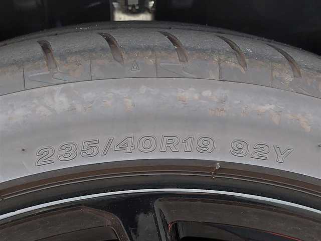 レクサス ＩＳ 300h Fスポーツ モードブラックⅣ 東京都 2025(令7)年 0.3万km グレー LEXUSセーフティーセンス/・プリクラッシュセーフティ/・低速時加速制御/・緊急時操舵支援/・レーン トレーシング アシスト/・レーダークルーズコントロール/・オートマチックハイビーム/・ロードサインアシスト/・先行車発進告知機能/・ライバー異常時対応システム/・ブラインドスポットモニター/・後方車両への接近警報/メーカーナビ　/・FM/AM/CD/DVD/・フルセグTV/Bluetooth/全方位カメラ　/ビルトインＥＴＣ2.0　/ハーフレザーシート　/シートヒーター　/ステアリングヒーター　/純正フロアマット/純正１９インチアルミホイール/前後ドライブレコーダー/オレンジブレーキキャリパー/エンジンスタートボタン/プッシュスタート/スマートキー/オートライト /オートエアコン