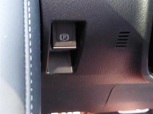 レクサス ＩＳ 300h Fスポーツ モードブラックⅣ 東京都 2025(令7)年 0.3万km グレー LEXUSセーフティーセンス/・プリクラッシュセーフティ/・低速時加速制御/・緊急時操舵支援/・レーン トレーシング アシスト/・レーダークルーズコントロール/・オートマチックハイビーム/・ロードサインアシスト/・先行車発進告知機能/・ライバー異常時対応システム/・ブラインドスポットモニター/・後方車両への接近警報/メーカーナビ　/・FM/AM/CD/DVD/・フルセグTV/Bluetooth/全方位カメラ　/ビルトインＥＴＣ2.0　/ハーフレザーシート　/シートヒーター　/ステアリングヒーター　/純正フロアマット/純正１９インチアルミホイール/前後ドライブレコーダー/オレンジブレーキキャリパー/エンジンスタートボタン/プッシュスタート/スマートキー/オートライト /オートエアコン