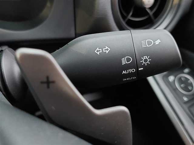 レクサス ＩＳ 300h Fスポーツ モードブラックⅣ 東京都 2025(令7)年 0.3万km グレー LEXUSセーフティーセンス/・プリクラッシュセーフティ/・低速時加速制御/・緊急時操舵支援/・レーン トレーシング アシスト/・レーダークルーズコントロール/・オートマチックハイビーム/・ロードサインアシスト/・先行車発進告知機能/・ライバー異常時対応システム/・ブラインドスポットモニター/・後方車両への接近警報/メーカーナビ　/・FM/AM/CD/DVD/・フルセグTV/Bluetooth/全方位カメラ　/ビルトインＥＴＣ2.0　/ハーフレザーシート　/シートヒーター　/ステアリングヒーター　/純正フロアマット/純正１９インチアルミホイール/前後ドライブレコーダー/オレンジブレーキキャリパー/エンジンスタートボタン/プッシュスタート/スマートキー/オートライト /オートエアコン