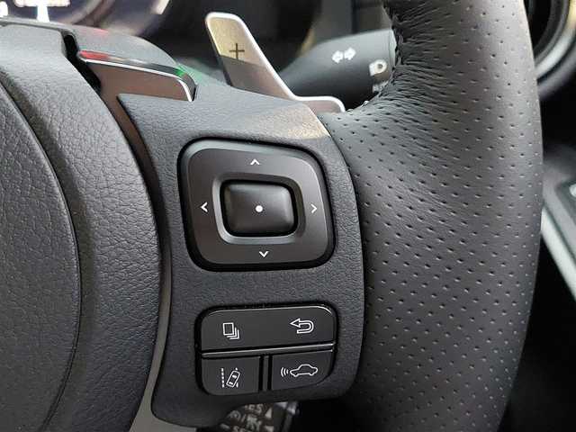 レクサス ＩＳ 300h Fスポーツ モードブラックⅣ 東京都 2025(令7)年 0.3万km グレー LEXUSセーフティーセンス/・プリクラッシュセーフティ/・低速時加速制御/・緊急時操舵支援/・レーン トレーシング アシスト/・レーダークルーズコントロール/・オートマチックハイビーム/・ロードサインアシスト/・先行車発進告知機能/・ライバー異常時対応システム/・ブラインドスポットモニター/・後方車両への接近警報/メーカーナビ　/・FM/AM/CD/DVD/・フルセグTV/Bluetooth/全方位カメラ　/ビルトインＥＴＣ2.0　/ハーフレザーシート　/シートヒーター　/ステアリングヒーター　/純正フロアマット/純正１９インチアルミホイール/前後ドライブレコーダー/オレンジブレーキキャリパー/エンジンスタートボタン/プッシュスタート/スマートキー/オートライト /オートエアコン