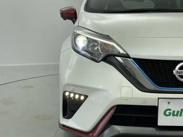 日産 ノート e－パワー ニスモ 茨城県 2018(平30)年 8.8万km ブリリアントホワイトパール 純正ナビ　/フルセグTV　/DVD再生　/Bluetooth　/アラウンドビューモニター　/スマートルームミラー　/ETC　/LEDヘッドランプ　/純正16インチAW　/スマートキー　/ドライブレコーダー