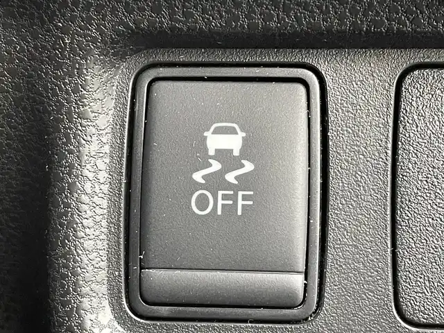 日産 ノート e－パワー ニスモ 茨城県 2018(平30)年 8.8万km ブリリアントホワイトパール 純正ナビ　/フルセグTV　/DVD再生　/Bluetooth　/アラウンドビューモニター　/スマートルームミラー　/ETC　/LEDヘッドランプ　/純正16インチAW　/スマートキー　/ドライブレコーダー