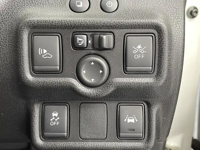 日産 ノート e－パワー ニスモ 茨城県 2018(平30)年 8.8万km ブリリアントホワイトパール 純正ナビ　/フルセグTV　/DVD再生　/Bluetooth　/アラウンドビューモニター　/スマートルームミラー　/ETC　/LEDヘッドランプ　/純正16インチAW　/スマートキー　/ドライブレコーダー