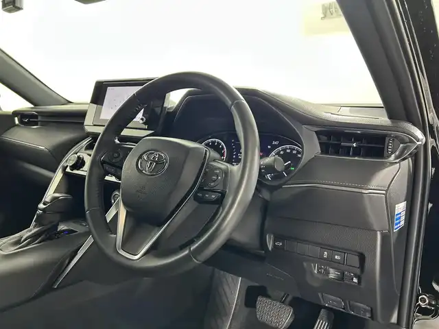 トヨタ ハリアー G 佐賀県 2023(令5)年 1.9万km ブラック 純正8インチディスプレイオーディオ/フルセグTV/Bluetooth/Miracast/バックカメラ/衝突被害軽減システム/デジタルインナールームミラー/ブラインドスポットモニター/レーダークルーズコントロール/レーンアシスト/ロードサインアシスト/パーキングサポートブレーキ/オートライト/オートマチックハイビーム/電子パーキング/ブレーキホールド/LEDヘッドライト/LEDフォグライト/ビルトインETC2.0 /前後ドライブレコーダー/パワーバックドア/運転席パワーシート/ハーフレザーシート/ISOFIX対応/純正18インチアルミホイール/純正フロアマット/スマートキー/スペアキー×１