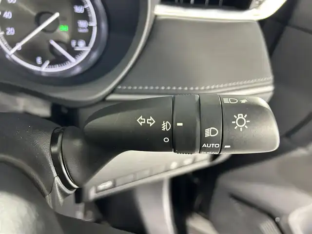 トヨタ ハリアー G 佐賀県 2023(令5)年 1.9万km ブラック 純正8インチディスプレイオーディオ/フルセグTV/Bluetooth/Miracast/バックカメラ/衝突被害軽減システム/デジタルインナールームミラー/ブラインドスポットモニター/レーダークルーズコントロール/レーンアシスト/ロードサインアシスト/パーキングサポートブレーキ/オートライト/オートマチックハイビーム/電子パーキング/ブレーキホールド/LEDヘッドライト/LEDフォグライト/ビルトインETC2.0 /前後ドライブレコーダー/パワーバックドア/運転席パワーシート/ハーフレザーシート/ISOFIX対応/純正18インチアルミホイール/純正フロアマット/スマートキー/スペアキー×１