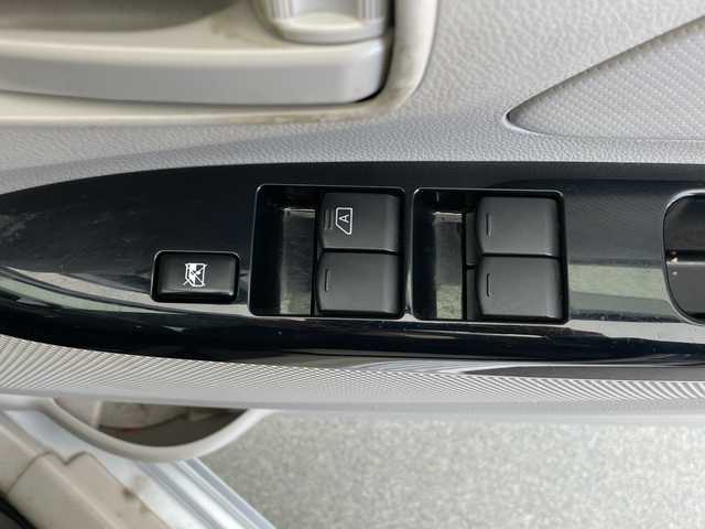 三菱 ｅＫワゴン E 長野県 2016(平28)年 2.9万km クールシルバーメタリック 純正オーディオ/・CD/・AUX/・FM・AM/シートヒーター(D席)/ドアバイザー /スペアキー/ライトレベライザー/エアコン/電動格納ミラー/社外フロアマット/ABS