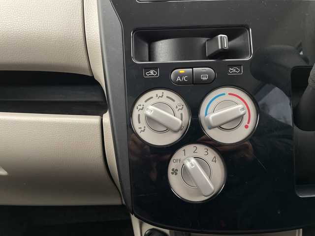 三菱 ｅＫワゴン E 長野県 2016(平28)年 2.9万km クールシルバーメタリック 純正オーディオ/・CD/・AUX/・FM・AM/シートヒーター(D席)/ドアバイザー /スペアキー/ライトレベライザー/エアコン/電動格納ミラー/社外フロアマット/ABS