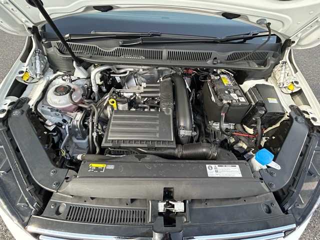 フォルクスワーゲン ゴルフ トゥーラン TSI コンフォートライン 千葉県 2018(平30)年 1.5万km 白 ワンオーナー/純正ナビ/AndroidAuto/AppleCarPlay/フルセグTV/CD・DVD/Bluetooth/フルセグTV/バックカメラ/ETC2.0/ドライブレコーダー/プリクラッシュブレーキシステム/アダプティブクルーズコントロール/オートホールド/ステアリングスイッチ/純正16インチアルミホイール/純正フロアマット/保証書・取扱説明書